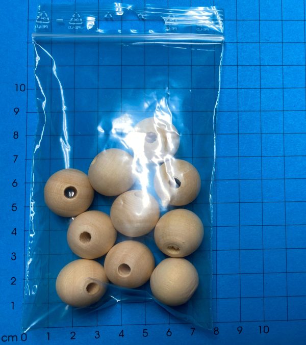 Holzkugeln, durchgebohrt Im Angebot – Bild 3