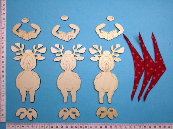 Bastelset aus Holz: 3 Rentier-Sängerknaben Angebot – Bild 4